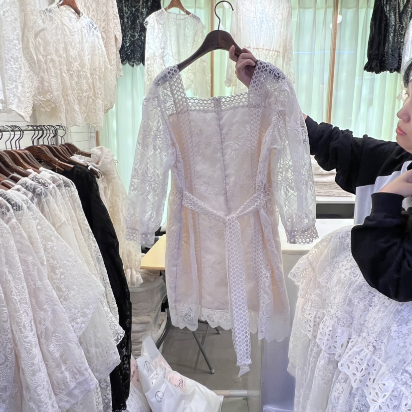 VIVI MARKET韓國直郵東大門實拍女裝新款推薦真品熱賣連衣裙VIVI MARKET連衣裙