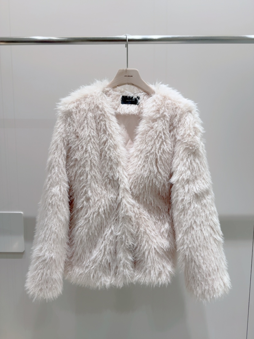 LIM LIM LIM韓國直郵女裝新款推薦時尚熱賣短款大衣含圍巾LIM LIM LIM短款大衣