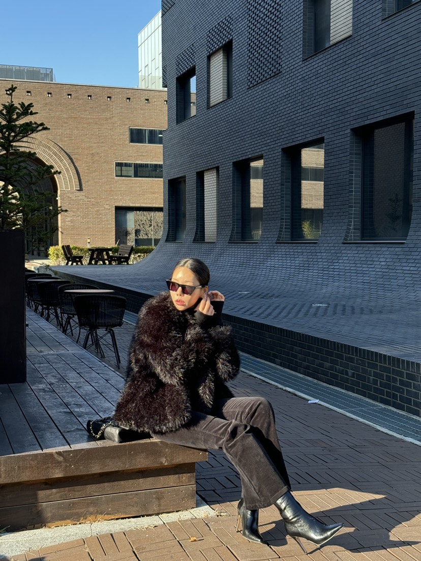 LIM LIM LIM韓國直郵女裝新款推薦時尚熱賣短款大衣含圍巾LIM LIM LIM短款大衣