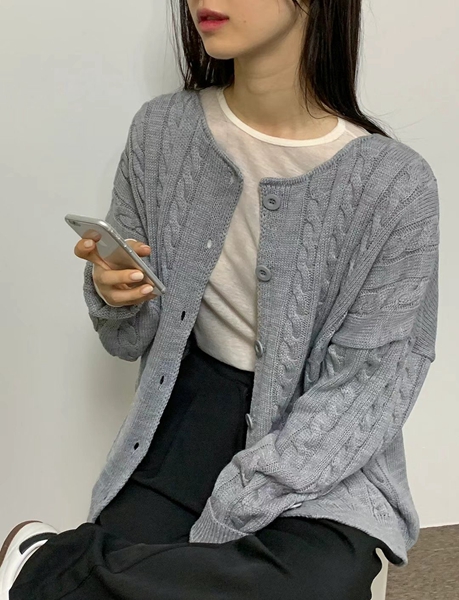 BUBBLE UNDER東大門代購女裝新款職業熱賣真品時尚休閑針織衫NOTICE針織衫