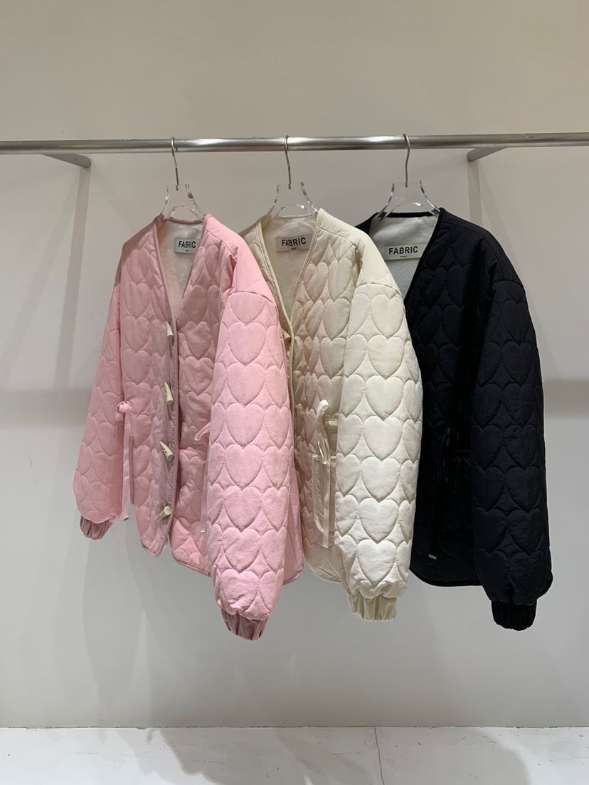 FABRIC直郵韓國代購女裝新品真品時尚人氣熱賣夾克心形絎縫FABRIC夾克