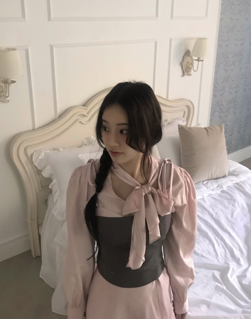 LETAILOR韓國直郵東大門實拍女裝新款推薦人氣24秋冬襯衫蕾絲衫LETAILOR襯衫/蕾絲衫