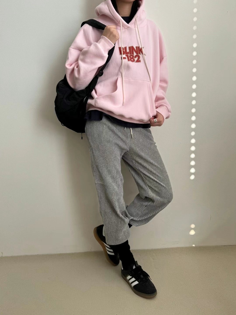 URBANANDMORE韓國直郵東大門實拍女裝新品熱賣真品衛衣連帽URBANANDMORE衛衣