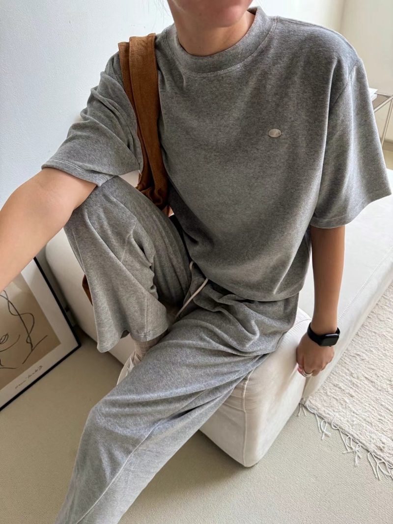 URBANANDMORE韓國直郵女裝新品人氣推薦職業休閑熱賣長袖T恤URBANANDMORE長袖T恤