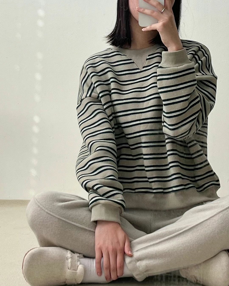 URBANANDMORE韓國直郵東大門代購女裝新款熱賣時尚衛衣拉絨URBANANDMORE衛衣圖色2