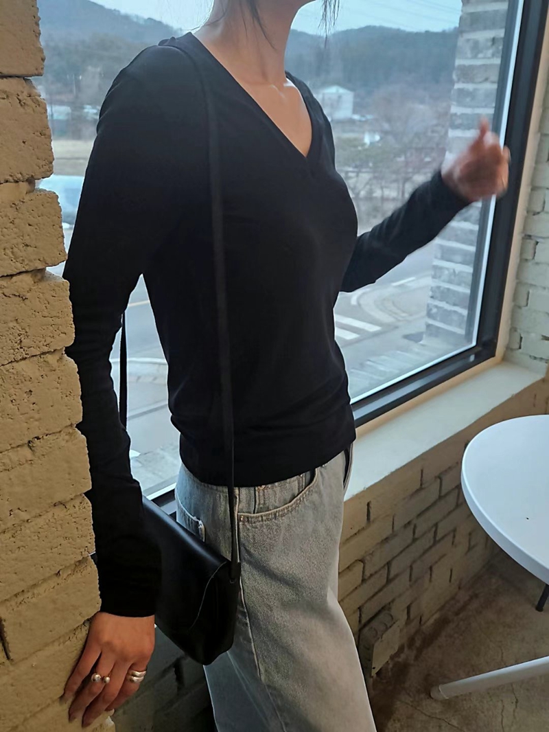 MARID韓國直郵東大門實拍女裝新款職業熱賣真品時尚長袖T恤V領WITHMOON長袖T恤