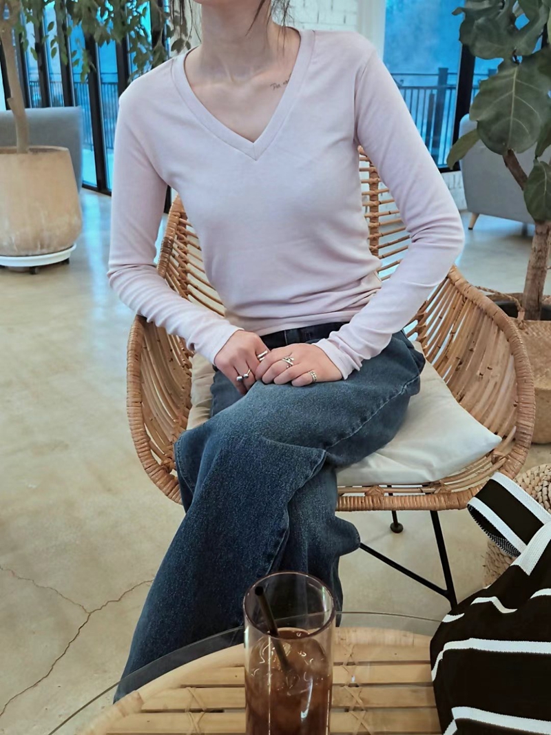 MARID韓國直郵東大門實拍女裝新款職業熱賣真品時尚長袖T恤V領WITHMOON長袖T恤圖色3