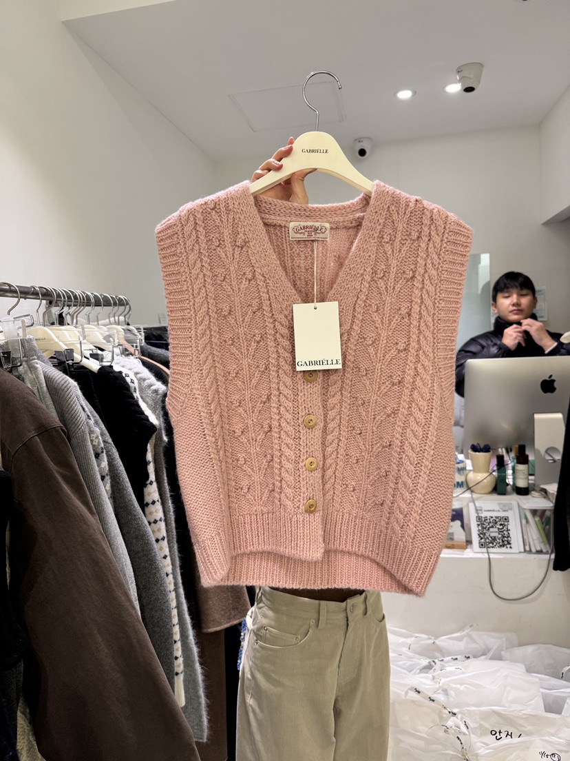 GABRIELLE韓國直郵東大門代購女裝新品推薦24秋冬真品馬甲GABRIELLE馬甲圖色2
