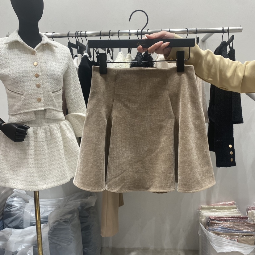Lottimo韓國直郵女裝新品推薦休閑時尚真品熱賣職業人氣短裙LOTTIMO短裙圖色2