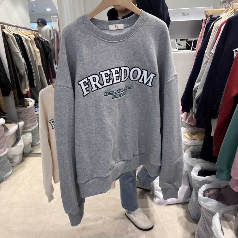 FAR東大門直郵女裝新品24秋夏職業休閑時尚熱賣衛衣不加絨刺繡X-MOOD衛衣圖色2