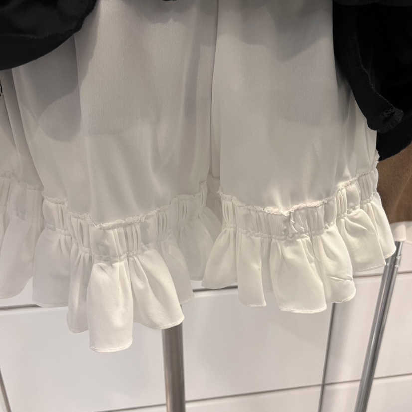 OihEum東大門實拍女裝新品休閑熱賣真品24秋夏職業短裙荷葉邊OihEum短裙