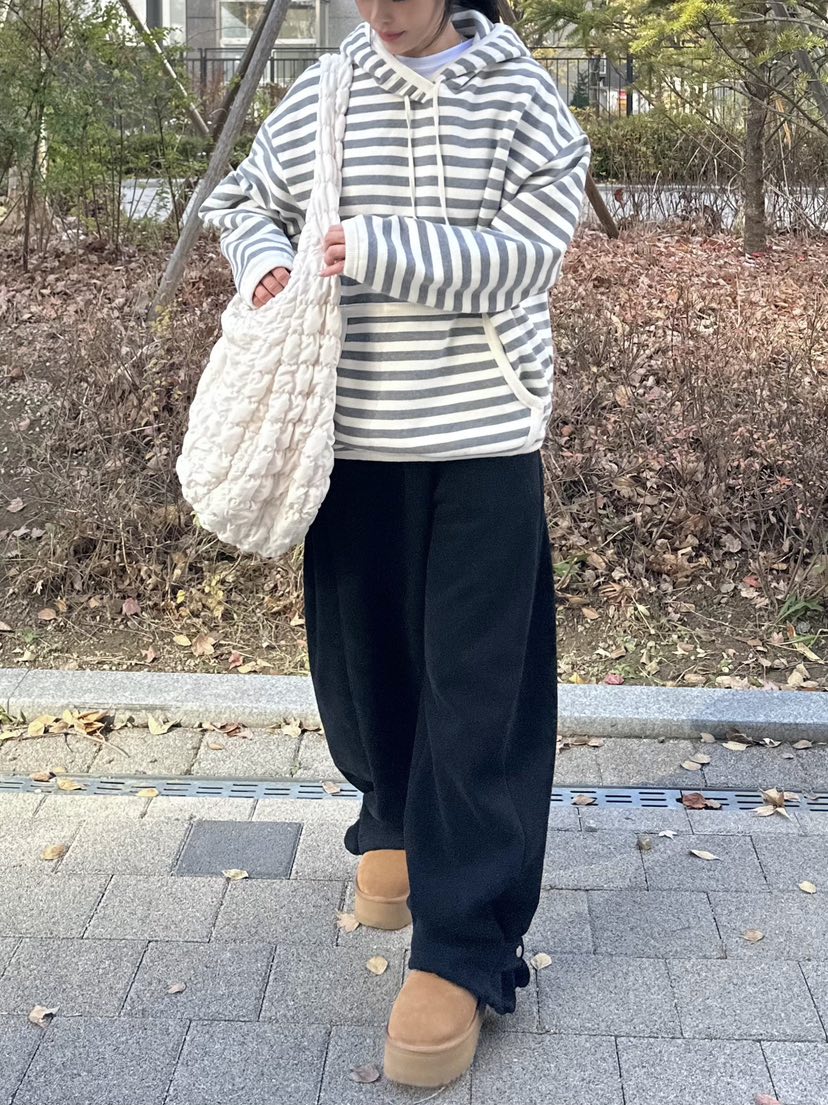 GLAM MOCHA韓國直郵東大門實拍女裝新款時尚真品熱賣人氣衛衣SIERRA衛衣