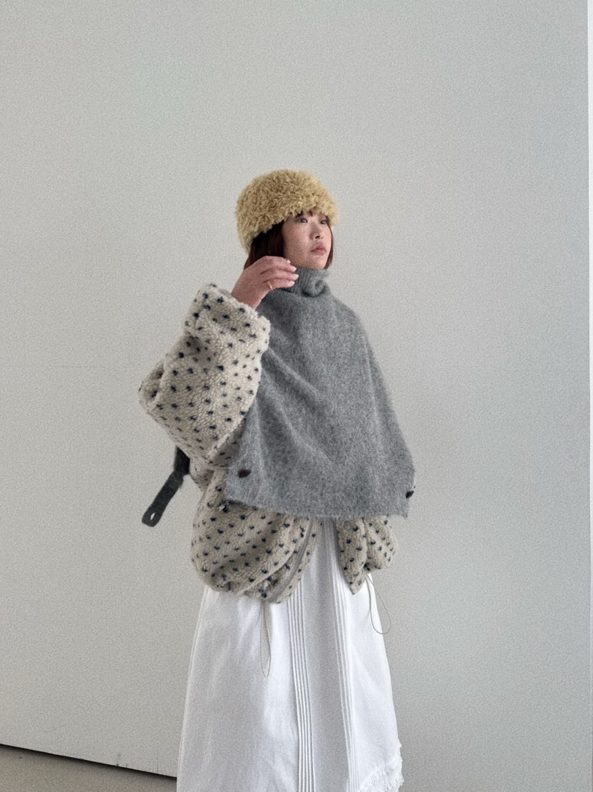 Oli Seoul韓國代購女裝新品休閑24秋夏吊帶背心羊駝毛斗篷OLI SEOUL吊帶/背心