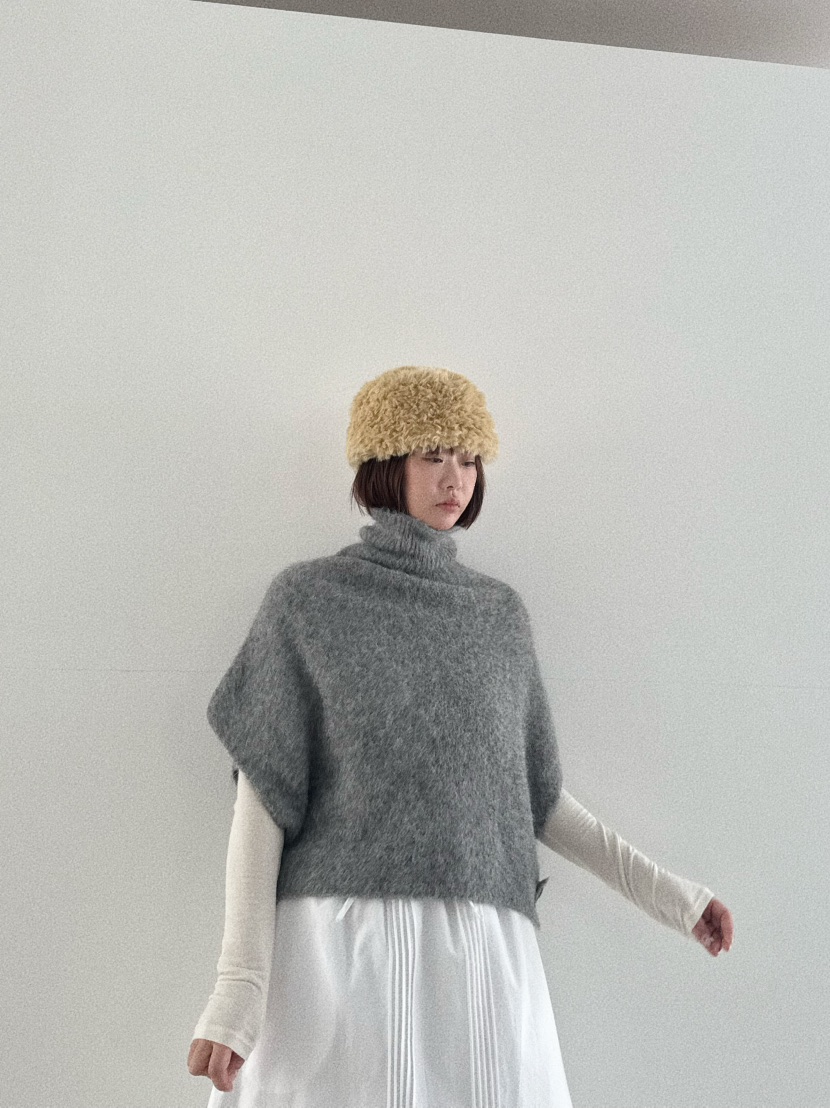 Oli Seoul韓國代購女裝新品休閑24秋夏吊帶背心羊駝毛斗篷OLI SEOUL吊帶/背心