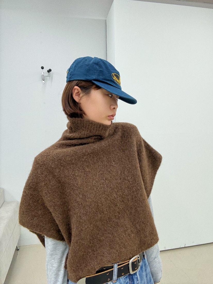 Oli Seoul韓國代購女裝新品休閑24秋夏吊帶背心羊駝毛斗篷OLI SEOUL吊帶/背心