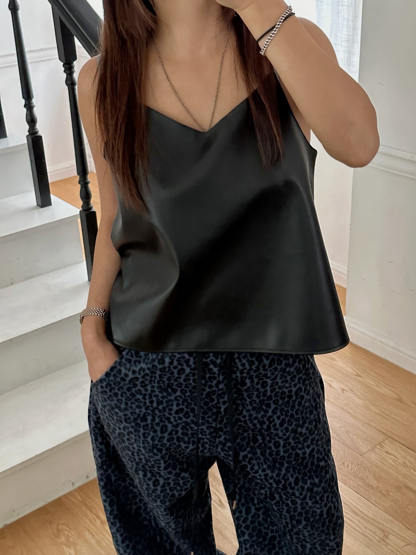 BYRING韓國直郵東大門實拍女裝新品人氣真品24秋冬吊帶背心BYRING吊帶/背心圖色1