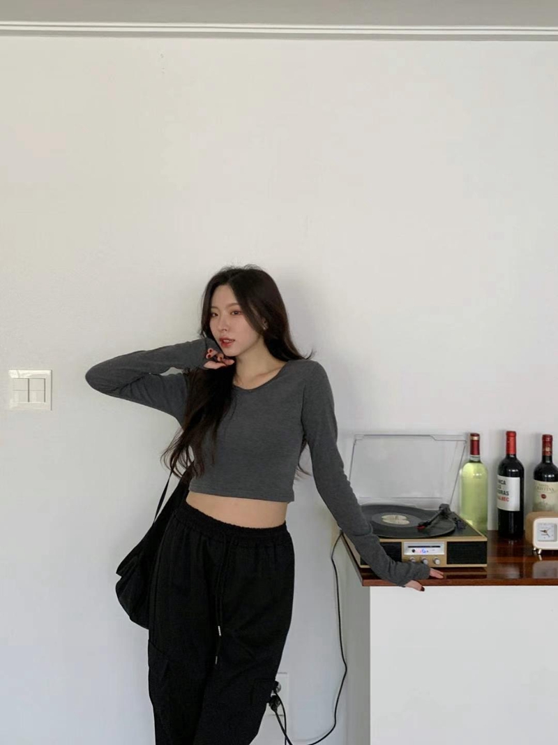 BOBBYIJAY直郵韓國代購女裝新品職業熱賣休閑推薦時尚長袖T恤BOBBYIJAY長袖T恤