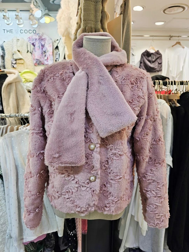 THE COCO直郵韓國代購女裝新品熱賣短款大衣含圍巾皮草刺繡THE COCO短款大衣圖色3