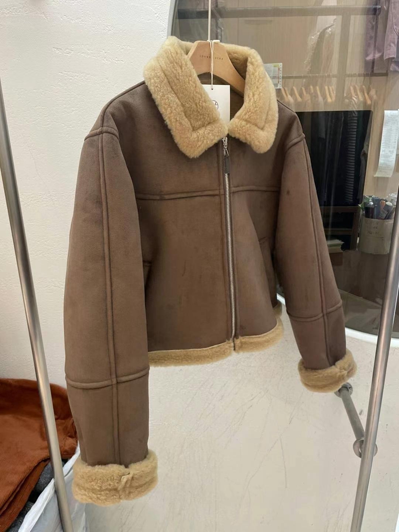 LOUNGE VERA韓國直郵東大門代購女裝新品真品人氣短款大衣LOUNGE VERA-2件訂短款大衣