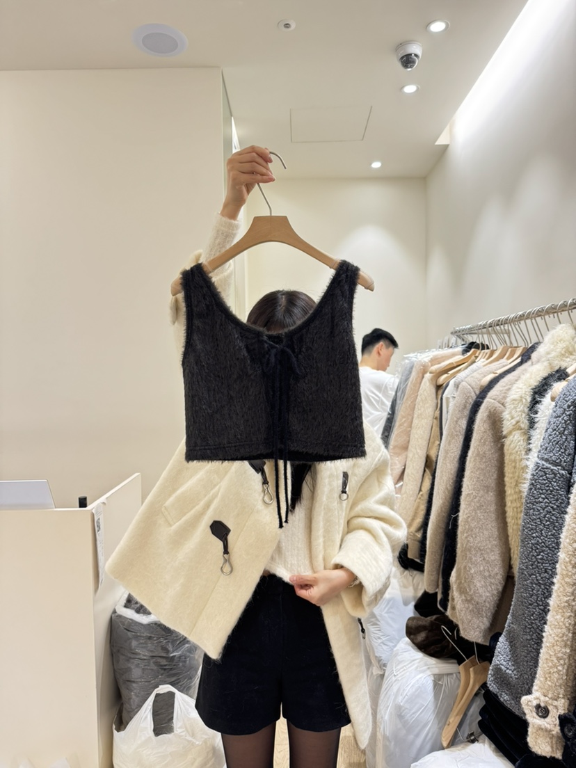 FLOWER韓國直郵女裝新款時尚人氣職業24秋冬休閑熱賣吊帶背心FLOWER-L吊帶/背心