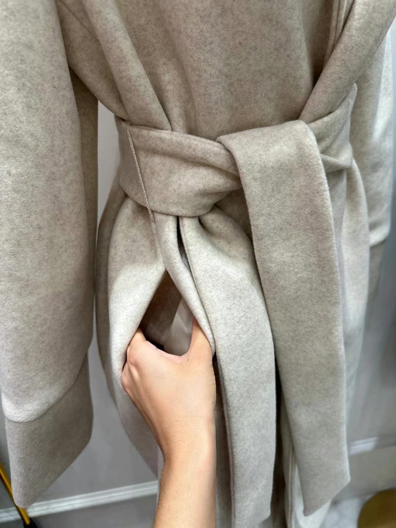 HEE SHOP韓國直郵東大門實拍女裝新品熱賣中長款大衣含腰帶HEE SHOP中長款大衣