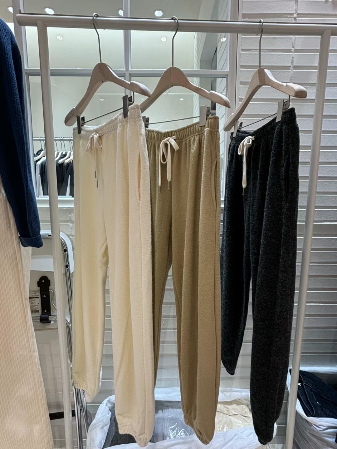 SOAF韓國直郵東大門實拍女裝新品熱賣休閑24秋冬人氣休閑褲SOAF休閑褲圖色3左三色