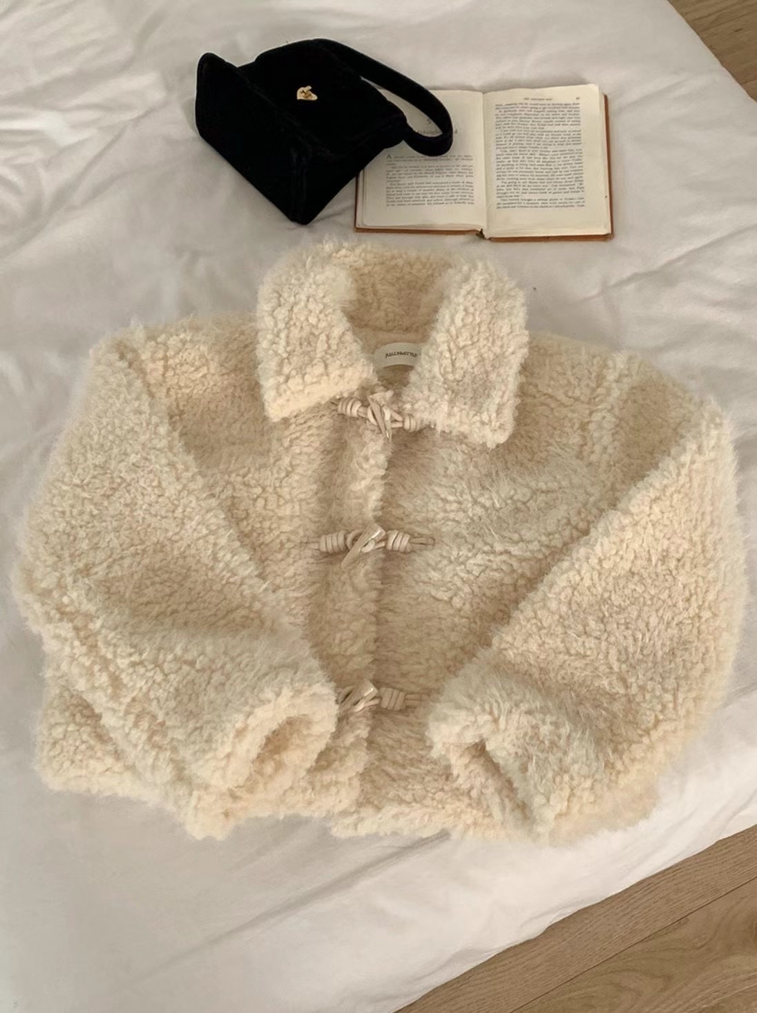 JUILLYSTYLE韓國直郵女裝新款熱賣職業真品人氣時尚短款大衣JUILLYSTYLE短款大衣