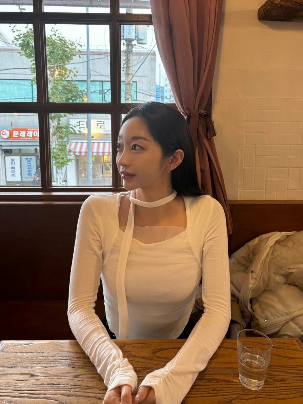 Ruhot韓國直郵女裝新品真品熱賣24秋冬職業休閑長袖T恤含脖帶Ruhot長袖T恤
