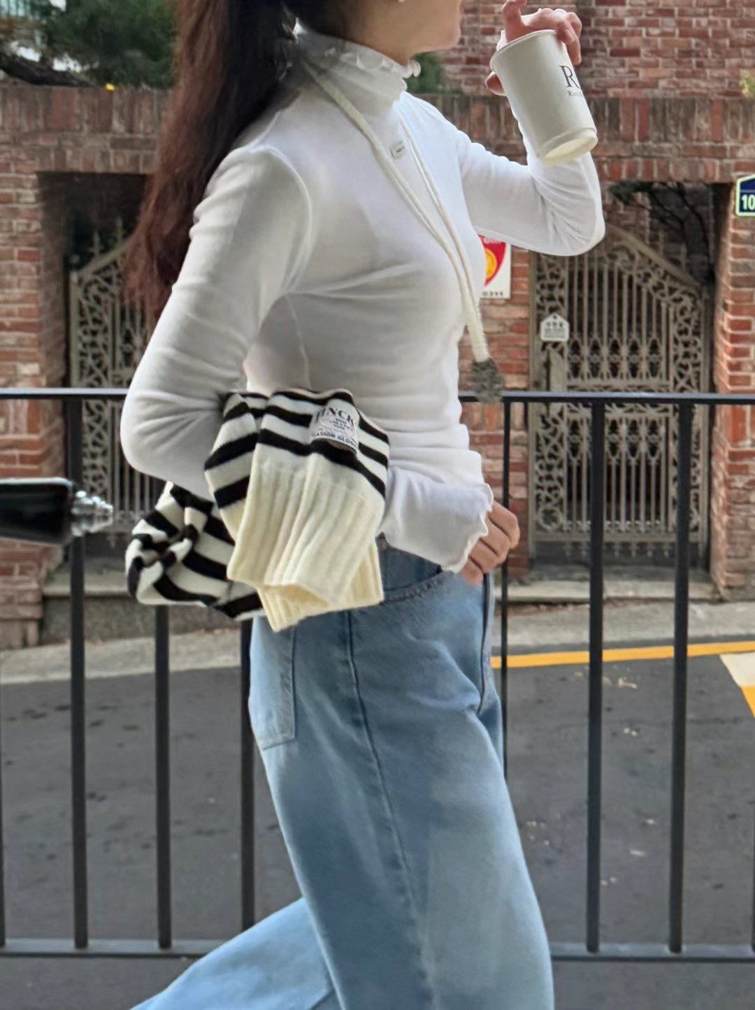 GLOSSY韓國代購女裝新品推薦人氣時尚休閑真品職業24秋夏長袖T恤GLOSSY長袖T恤