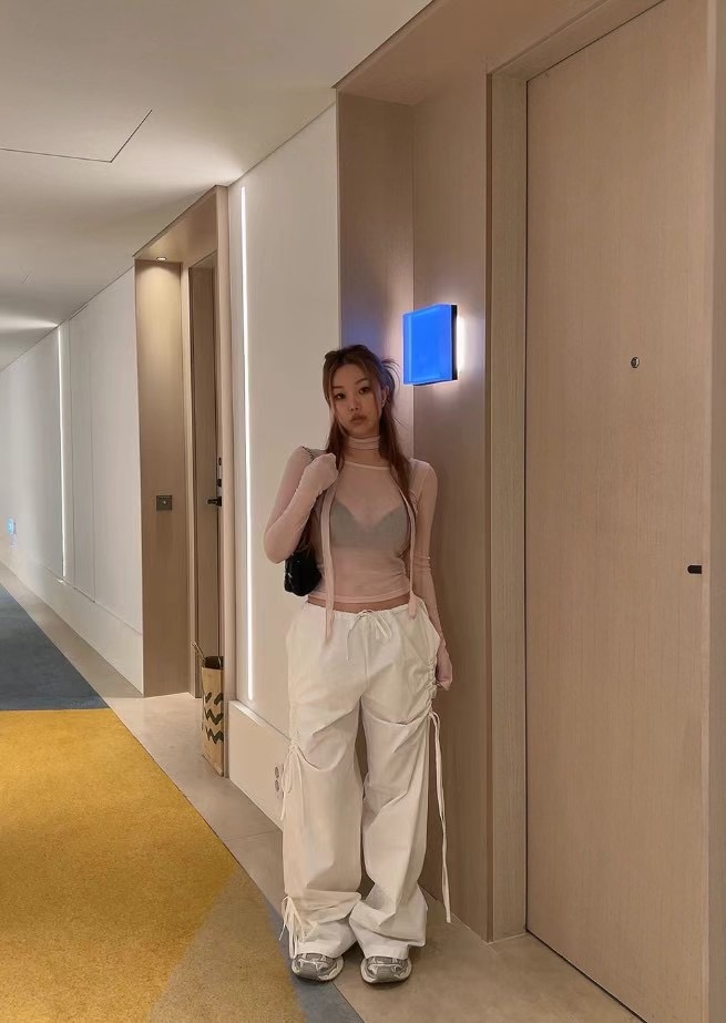 IMMENSE韓國直郵女裝新款真品休閑24秋冬長袖T恤含脖帶透視IMMENSE長袖T恤