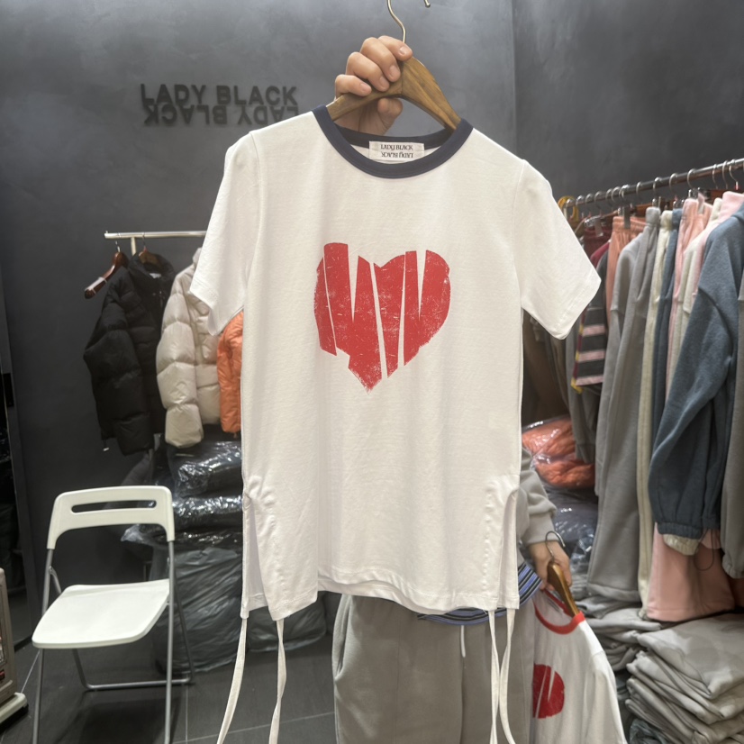 LADYBLACK韓國直郵女裝新款真品時尚推薦休閑熱賣人氣T恤春款LADYBLACKT恤圖色2