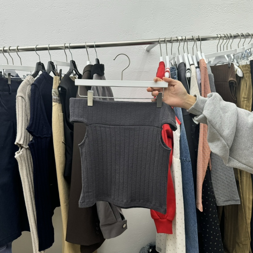Lay oveR直郵韓國代購女裝新品時尚25春夏人氣推薦T恤春款E/E/ET恤