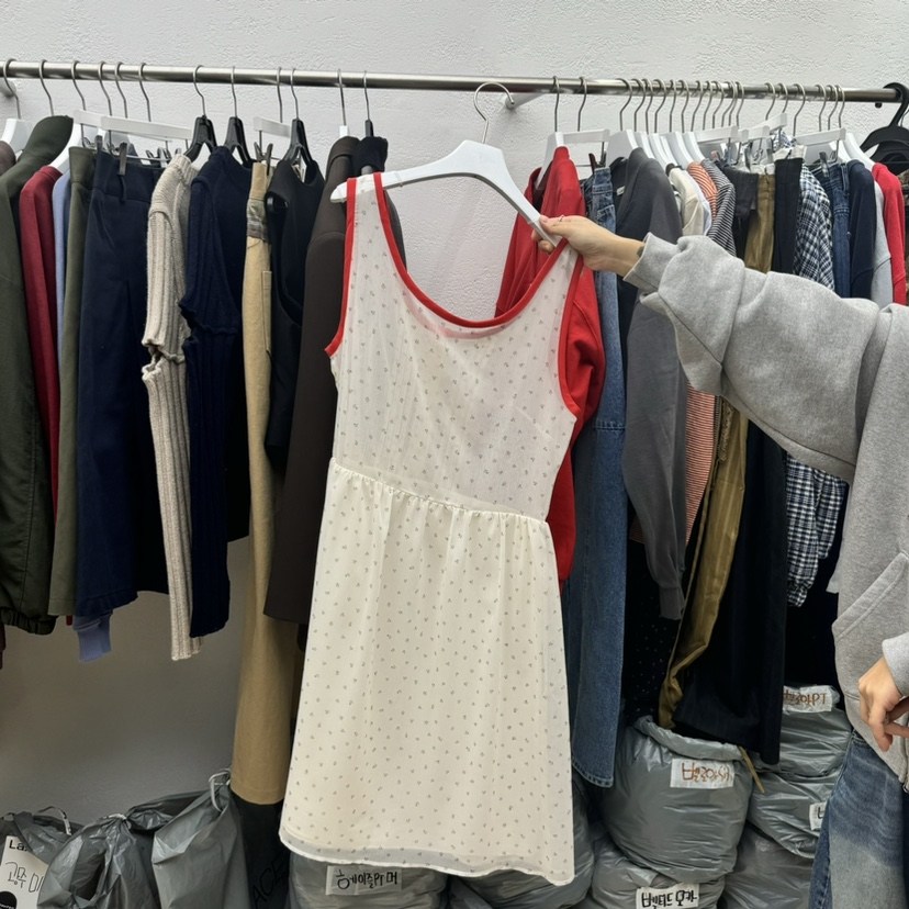 Lay oveR韓國直郵東大門實拍女裝新品25春季人氣連衣裙春款E/E/E連衣裙
