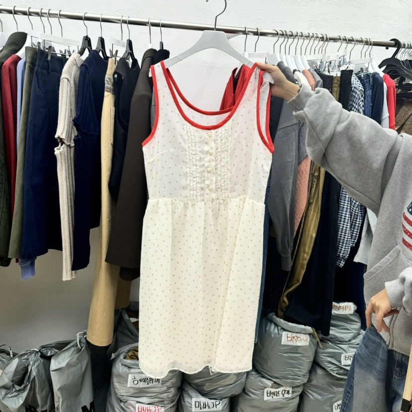 Lay oveR韓國直郵東大門實拍女裝新品25春季人氣連衣裙春款E/E/E連衣裙