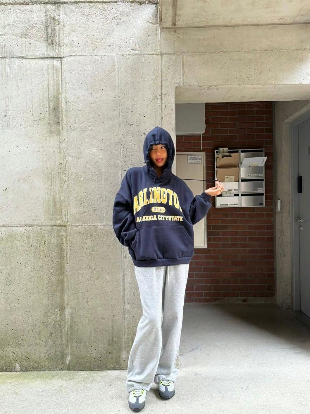 BCLOTHES-비클로스-T韓國直郵東大門實拍女裝新品熱賣衛衣BCLOTHES衛衣