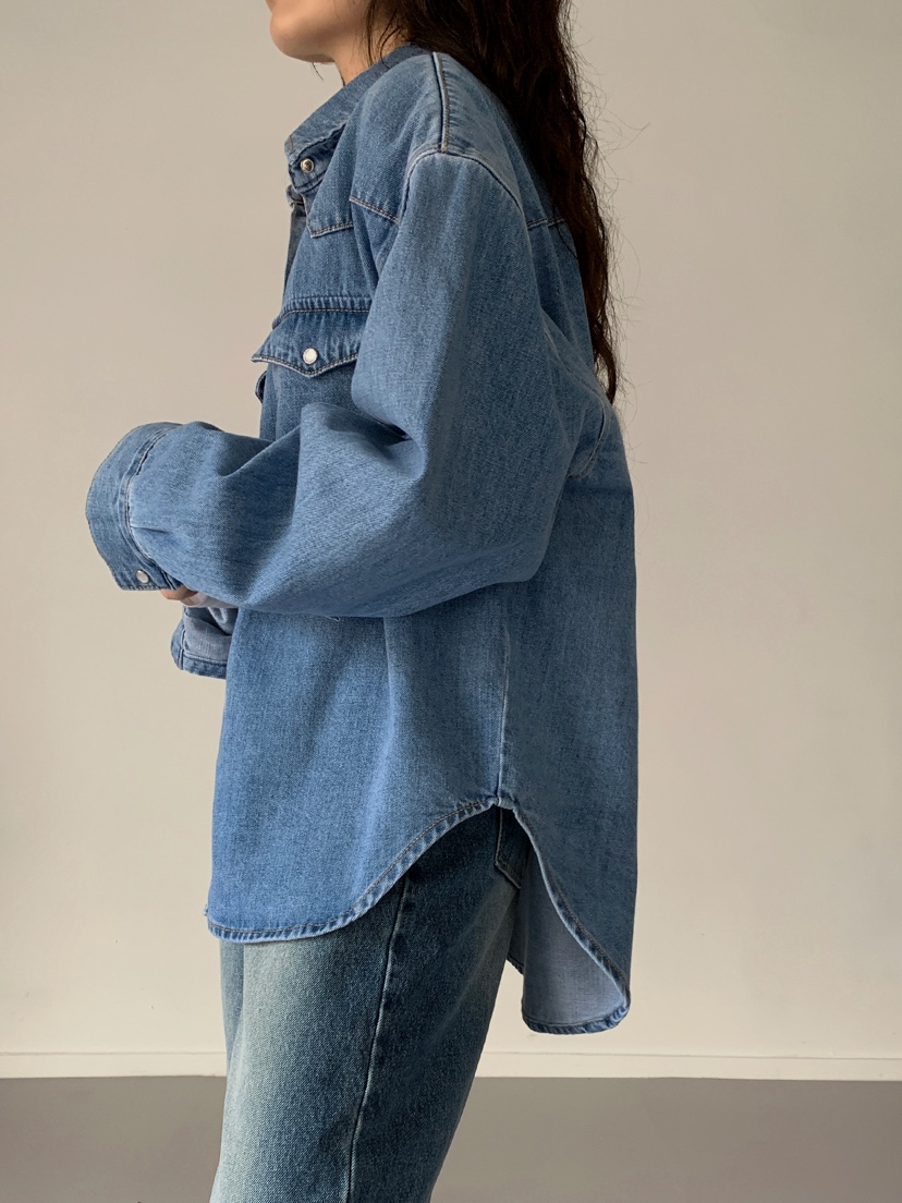 PLAYBUTTON-P東大門代購女裝新品真品人氣25春夏襯衫蕾絲衫PLAYBUTTON襯衫/蕾絲衫