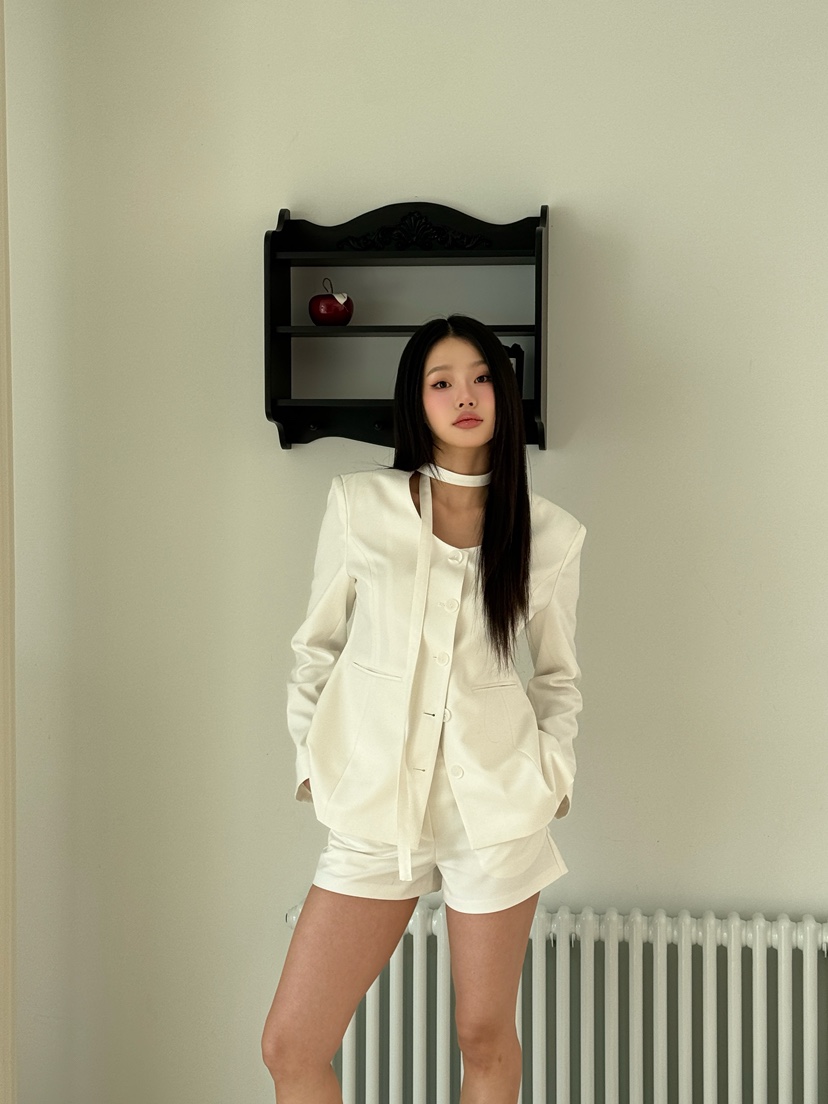 FOUREIGHT韓國直郵東大門實拍女裝新品時尚休閑職業夾克含脖帶FOUR EIGHT夾克