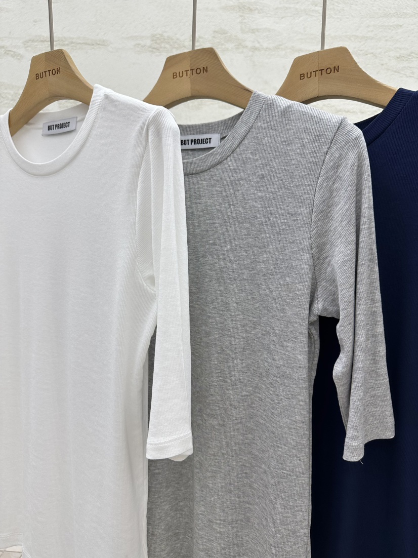 BUT韓國代購女士新品職業人氣25春夏熱賣真品推薦休閑時尚T恤buttonT恤