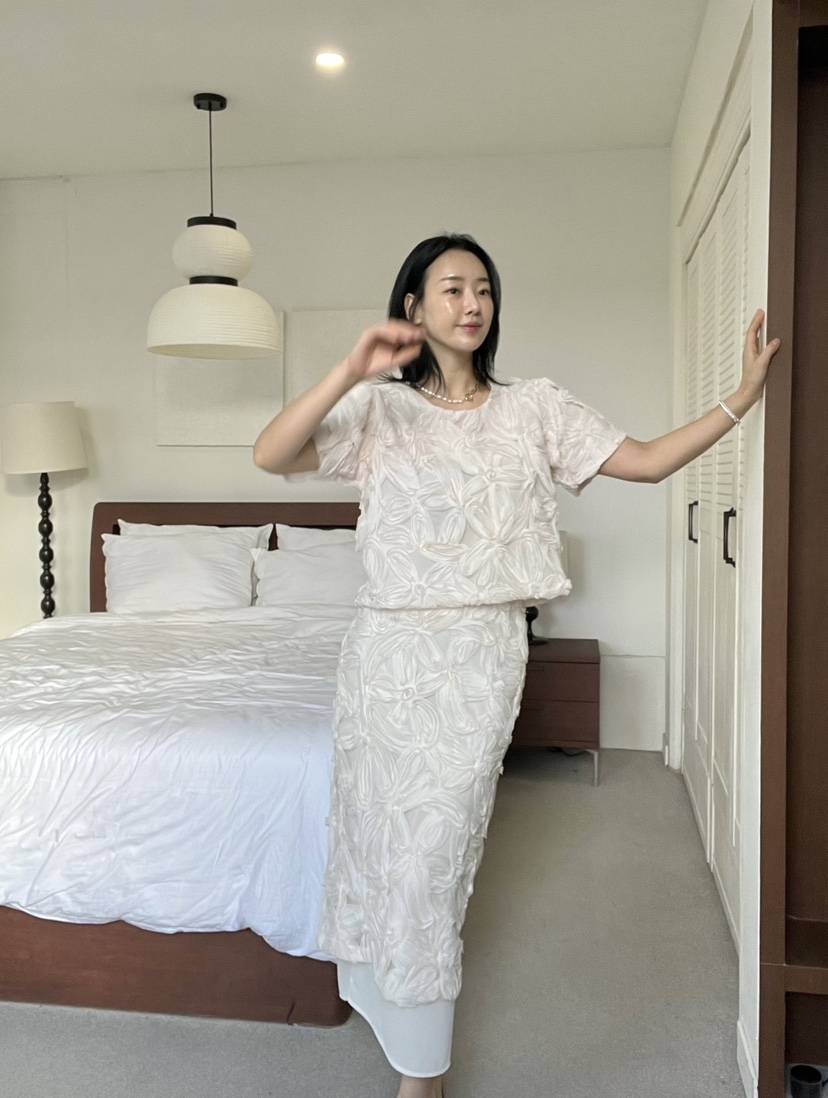 VERNI韓國直郵女士新款25春夏休閑人氣時尚真品職業襯衫蕾絲衫VERNI襯衫/蕾絲衫