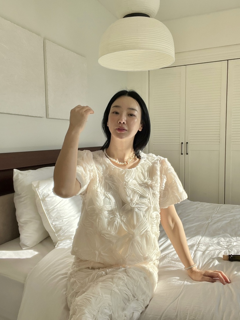 VERNI韓國直郵女士新款25春夏休閑人氣時尚真品職業襯衫蕾絲衫VERNI襯衫/蕾絲衫
