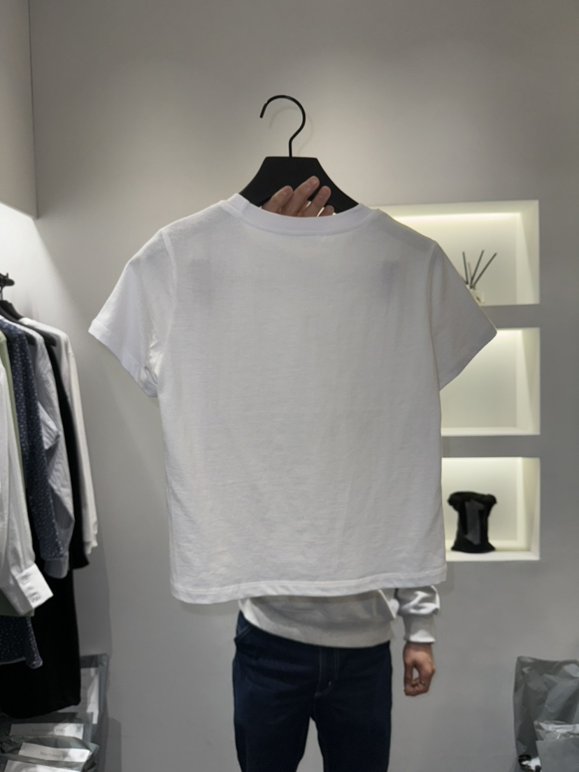 NOCTURNAL VIBE東大門直郵女士新品時尚推薦真品職業人氣T恤NOCTURNAL VIBET恤