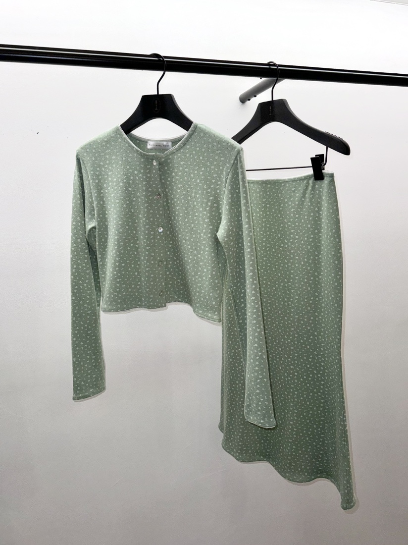 NOCTURNAL VIBE韓國直郵女士新品真品休閑職業熱賣人氣套裝NOCTURNAL VIBE套裝