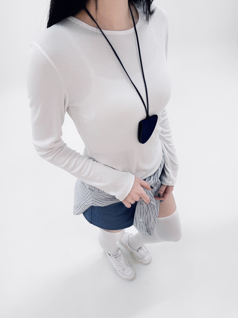 NOCTURNAL VIBE東大門實拍女裝新品熱賣推薦人氣25春夏長袖T恤NOCTURNAL VIBE長袖T恤