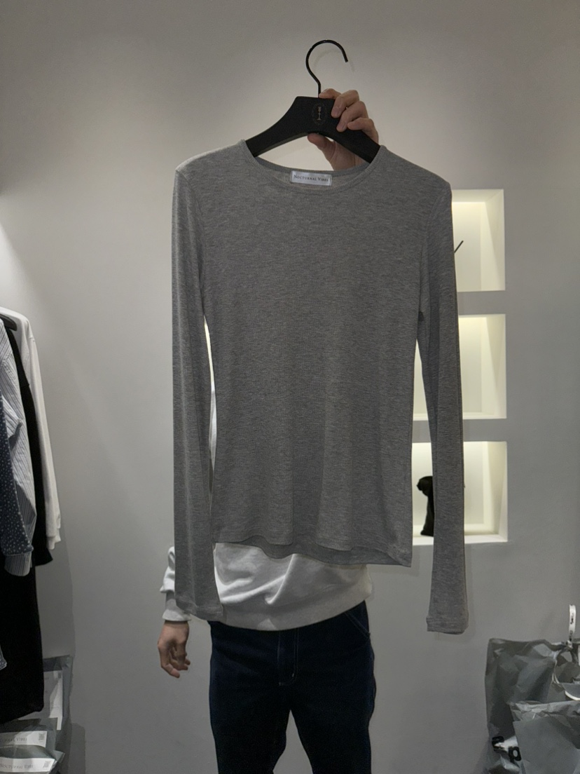 NOCTURNAL VIBE東大門實拍女裝新品熱賣推薦人氣25春夏長袖T恤NOCTURNAL VIBE長袖T恤圖色3
