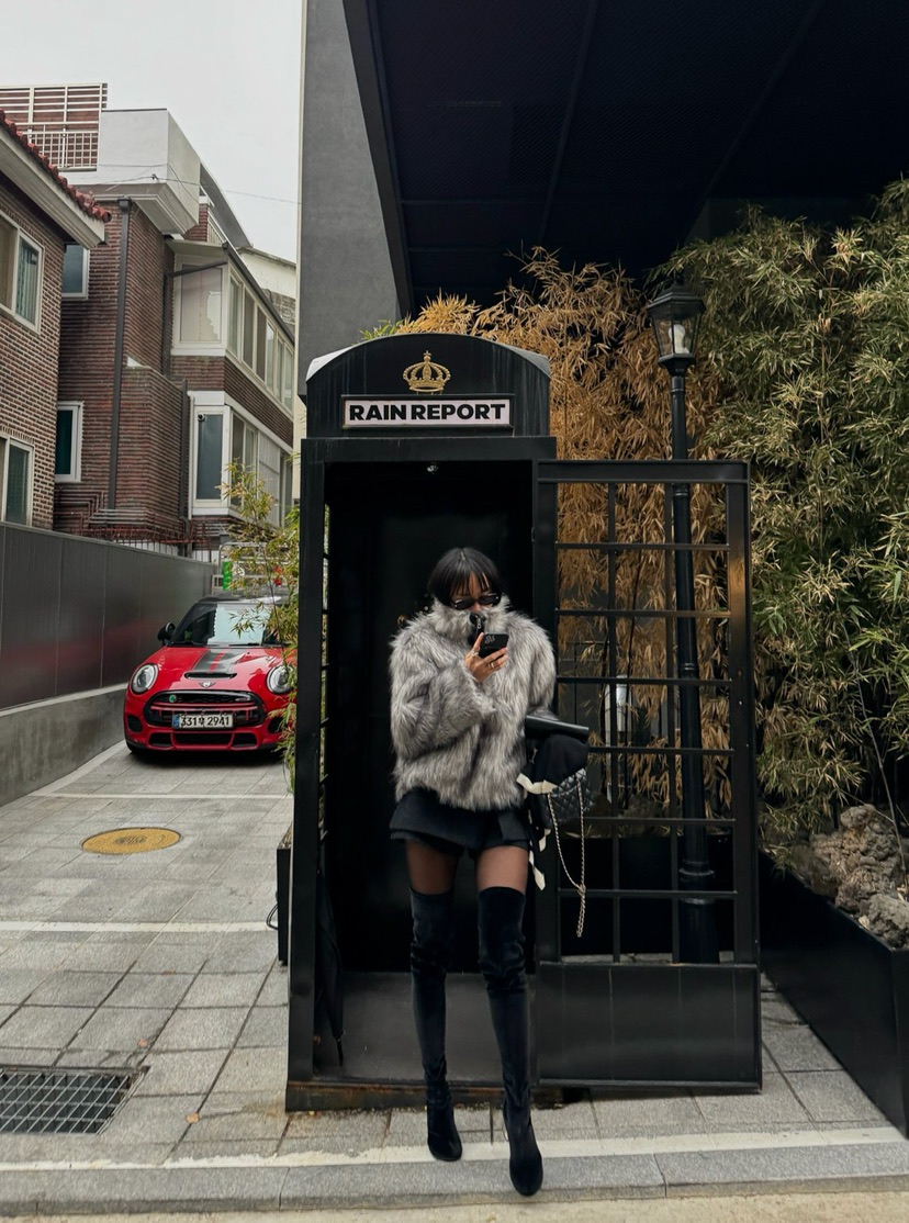 ABBEYLEE韓國直郵東大門實拍女裝新品熱賣時尚短款大衣SaleABBEYLEE短款大衣