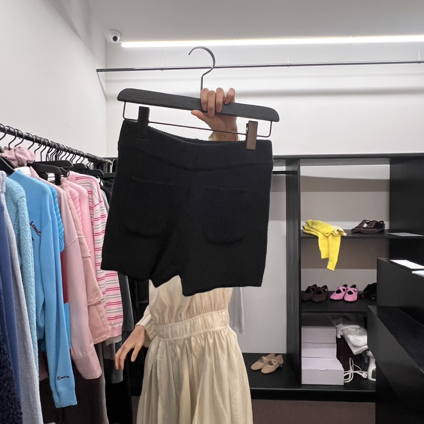 UNANSWERED-MYSTERY東大門代購女裝新款人氣25春夏短褲口袋UNANSWERED-MYSTERY短褲圖色3