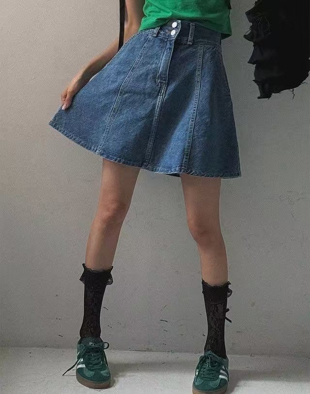 L V C直郵韓國代購女裝新款25春夏職業推薦真品短裙喇叭鏤空L_V_C短裙