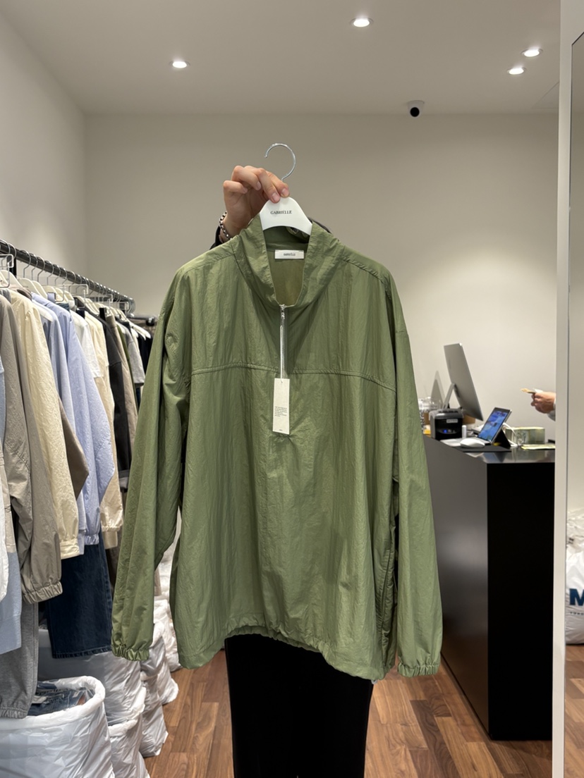 GABRIELLE韓國直郵東大門代購女裝新品推薦人氣熱賣夾克連帽GABRIELLE夾克圖色2