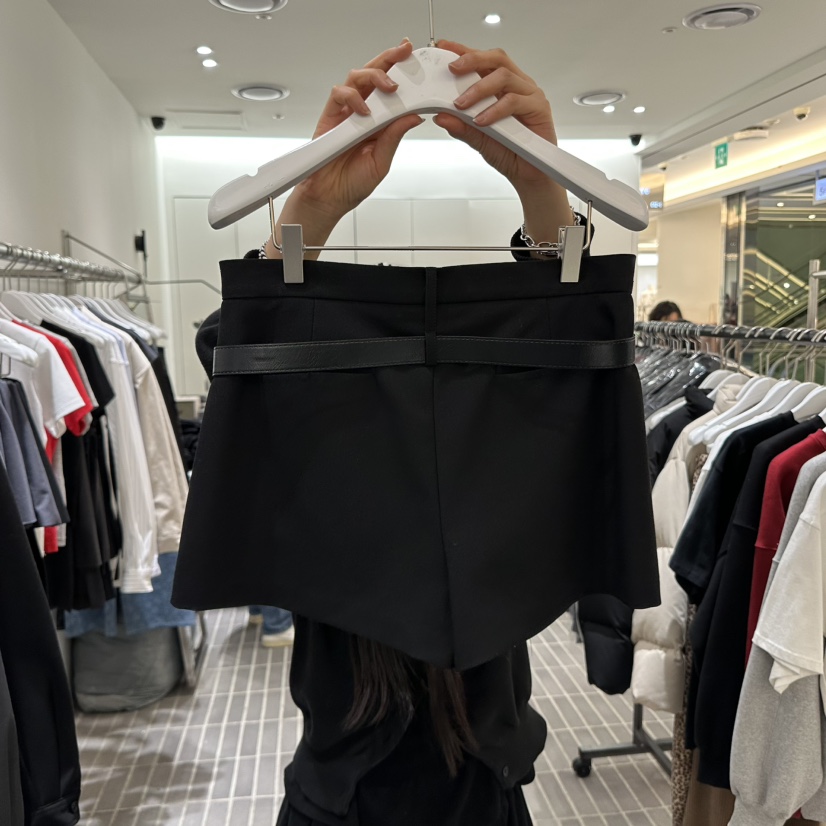 VIVE韓國直郵女裝新品真品熱賣25春夏休閑人氣時尚職業短褲VIVE短褲