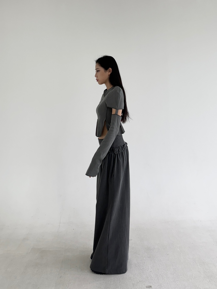 NOV7韓國直郵女裝新品休閑25春夏推薦長袖T恤可拆卸拉鏈復古the ebony eyes/NOV7長袖T恤